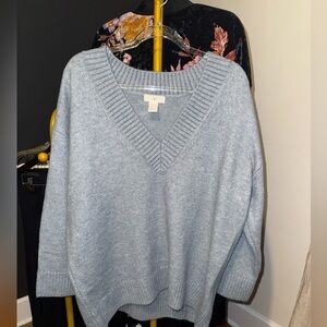 H&M Women's V-Neck Sweater in Soft Blue